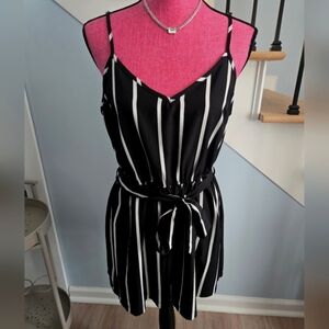 Black & White Striped Romper - Large‎ - Like NEW